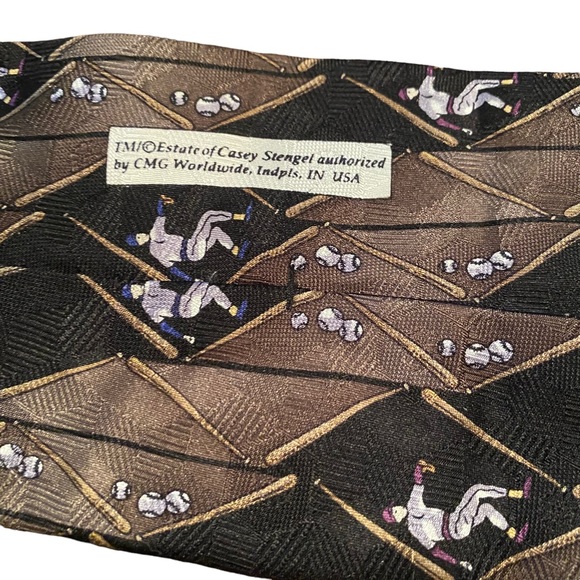 "Quote Me" Baseball Sport 100% Silk tie - Picture 7 of 9